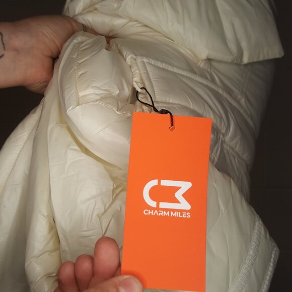 White Puffer Coat- NWT - Picture 5 of 6